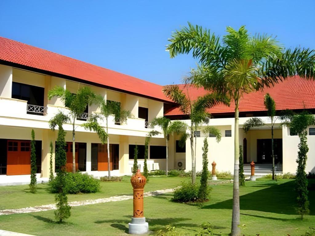 Golden Land Hotel Chiang Rai Exterior foto